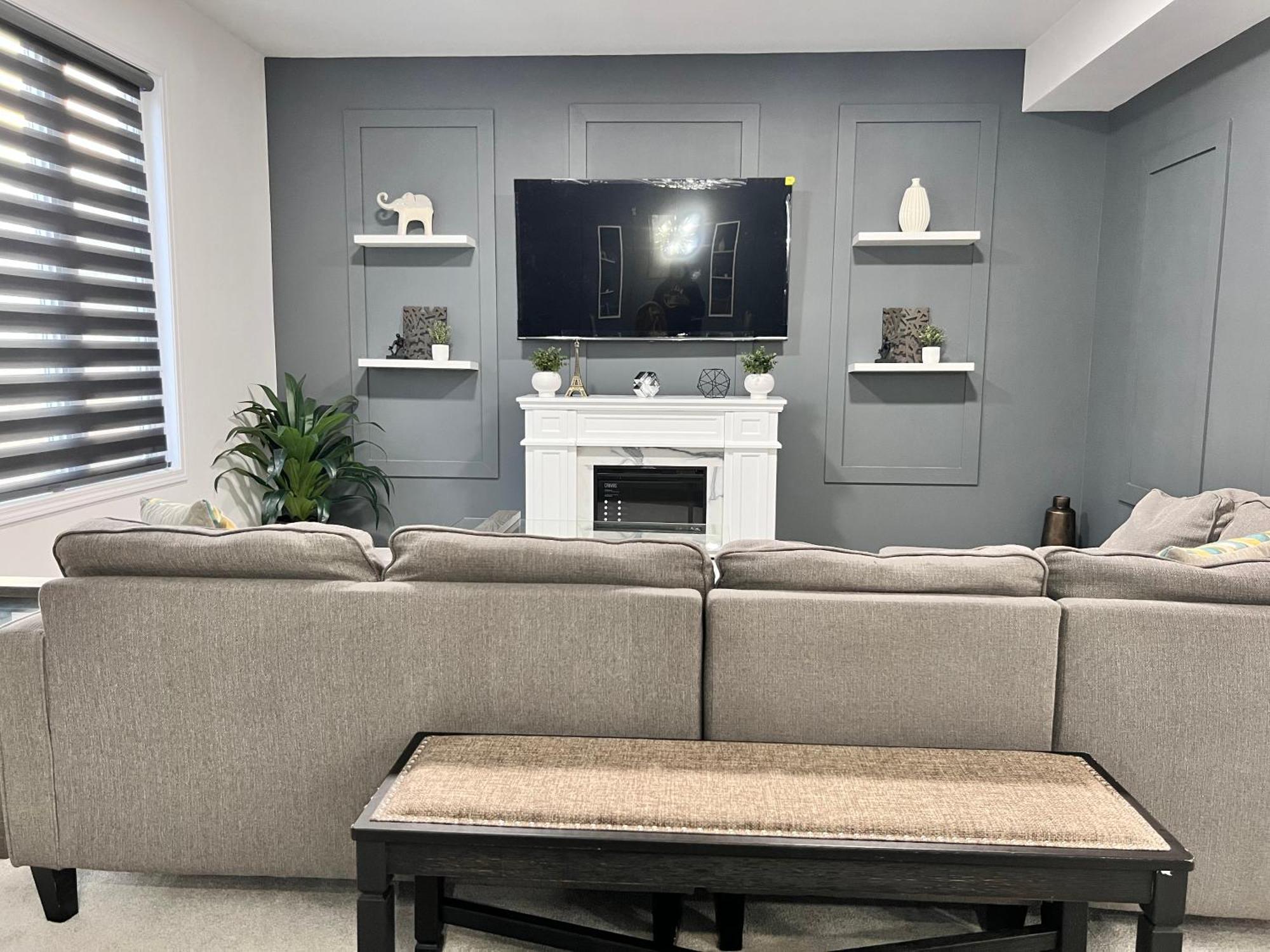 Spacious 4-Bedroom Home, Comfortably Sleeps 10 Barrie Eksteriør bilde
